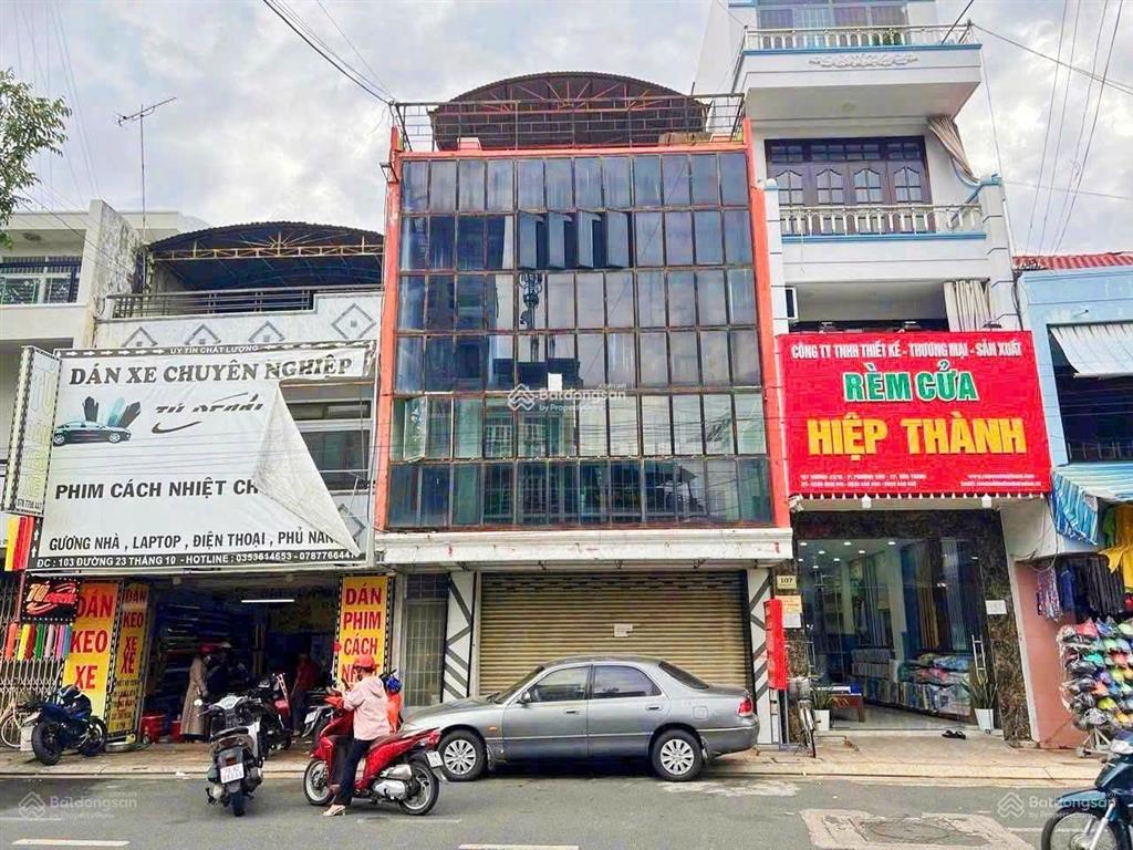 Nhà 3 tầng 23/10 xéo bên kia đường là siêu thị lotte mart ( ngang dài hơn 6m ) giá 16 tỷ