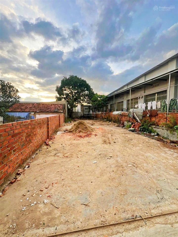 [ đất ô tô hẻm nguyễn chích  cách biển hòn chồng 900m ]  giá 27tr/m²