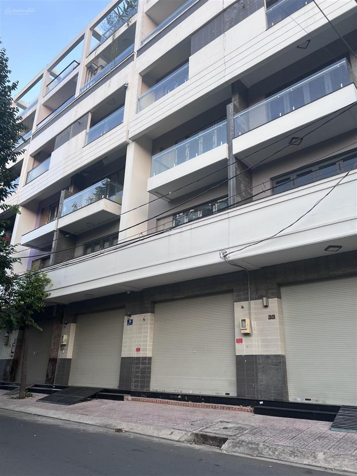 Bán nhà mặt phố đường 86, 18 tỷ, 85m2, 8pn, 9wc, chính chủ hàng hiếm tại quận 6