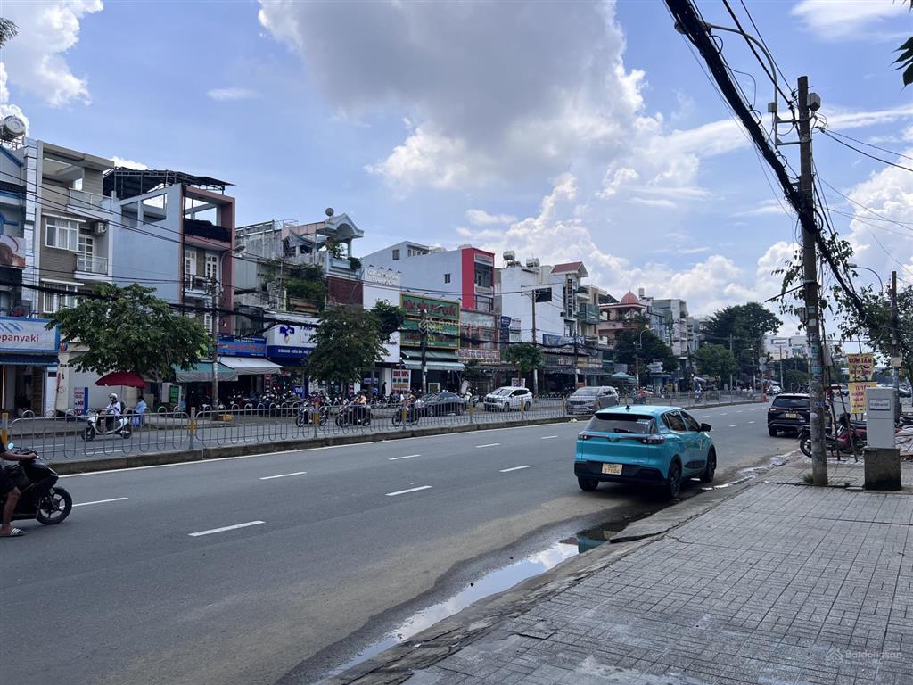 Cần cho thuê mặt bằng tầng trệt diện tích 50m2, mặt tiền đường tên lửa sát bên aeon mall bình tân