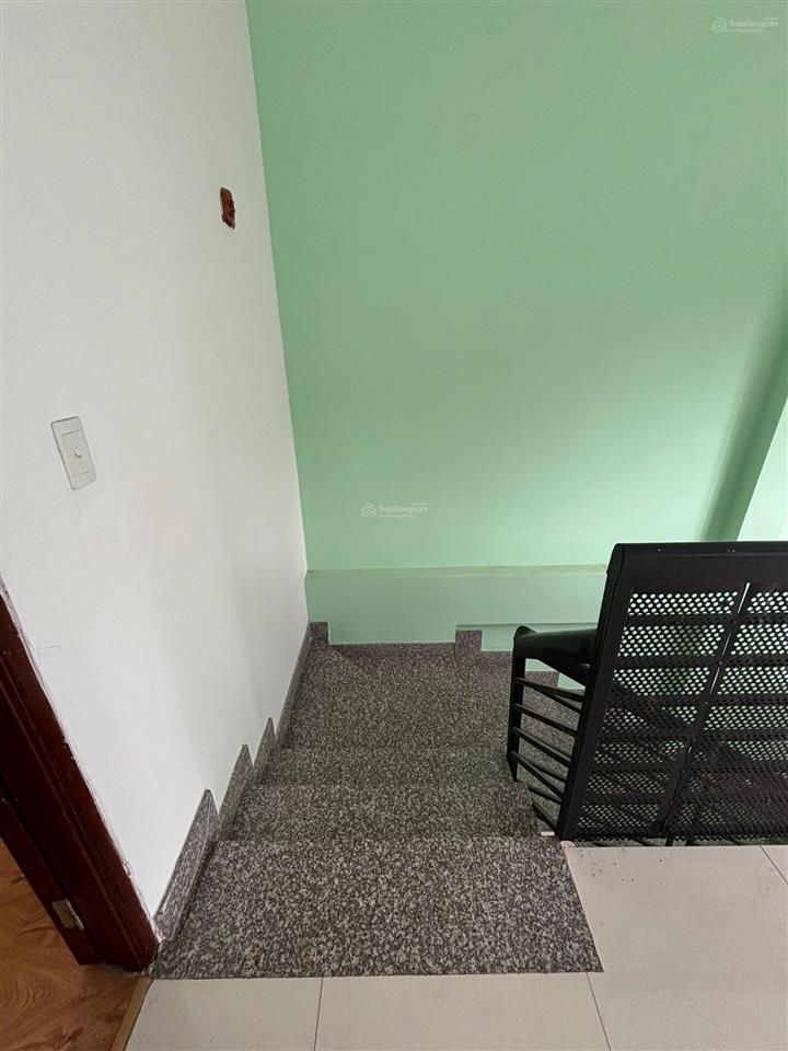 Cho thuê nhà nguyên căn làm văn phòng p. tam hiệp giá thuê 12tr/ tháng