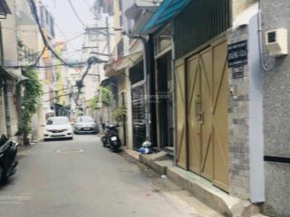 Bán nhà phú nhuận hẻm xe hơi 7 chỗ vào nhà  3 tầng dt 5x12m  cn 61m2 giá chỉ 9,95 tỷ còn tl