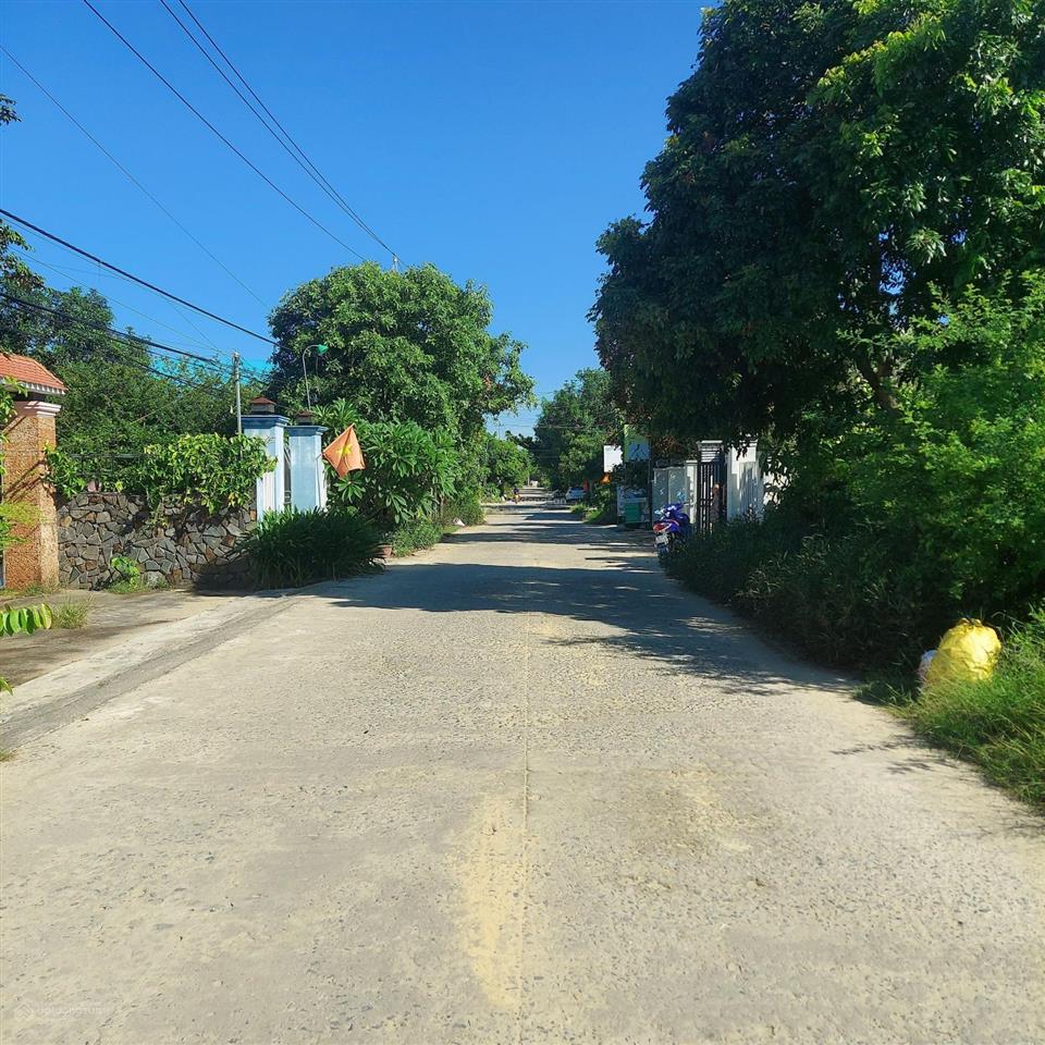 Giá rẻ cần bán gấp, đất đà nẵng, gần hội an, 5p' ra đến biển, sạch, đẹp, lớn, không bị lụt