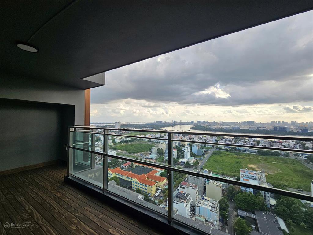 Siêu phẩm define 220m2 full nội thất tầng cao view sông sài gòn giá tốt.  0904 678 *** phú