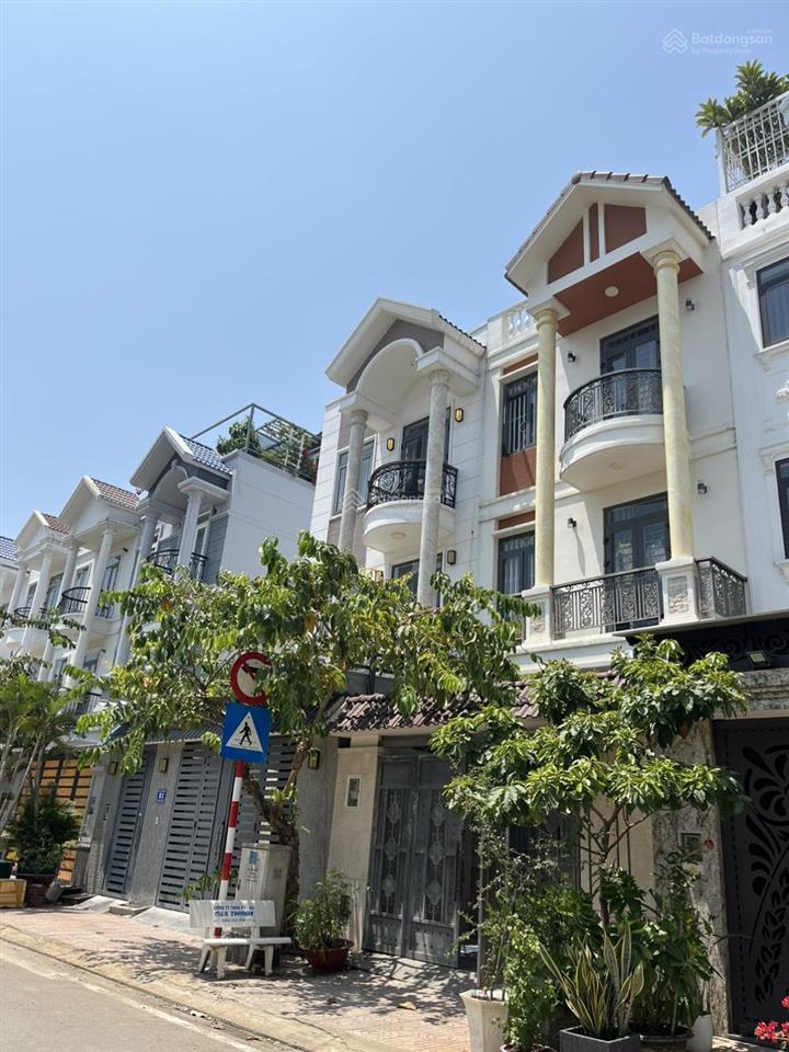 Chính chủ bán nhà khu đồng bộ kdc centana đường trường lưu p long trường tp thủ đức