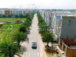 Bán lô đất dt 81,5m2 đường thông sạch đẹp liền kề centana đpt đường trường lưu q9