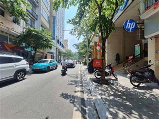 Bán Khách sạn 15 tầng Mặt Phố Cửa Bắc 150m2, MT gần 7m