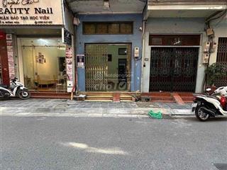 Cho thuê nhà đường 800a nghĩa đô	dt 50m, 3 tầng, mt 3.5m, t1 phòng khách + bếp, trên chia 2.phòng