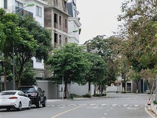 Cần bán biệt thự lideco, dt 162m2, xây 5 tầng, đường 13m vị trí đẹp, giá 22,2 tỷ