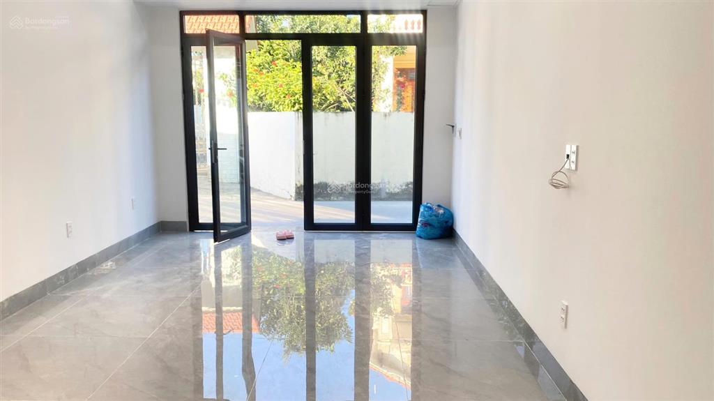 Sốc nhà 3 tầng 56m2 ngõ thông 5m, ngay ub hùng vương, hồng bàng, oto đỗ cửa