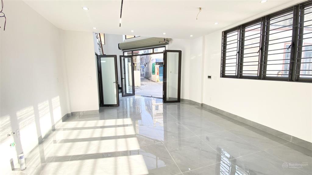 Chỉ hơn 3 tỷ xíu nhà 4 tầng 43m2 lô góc 2 mặt thoáng, ngõ thông oto đỗ cửa, hùng vương, hồng bàng