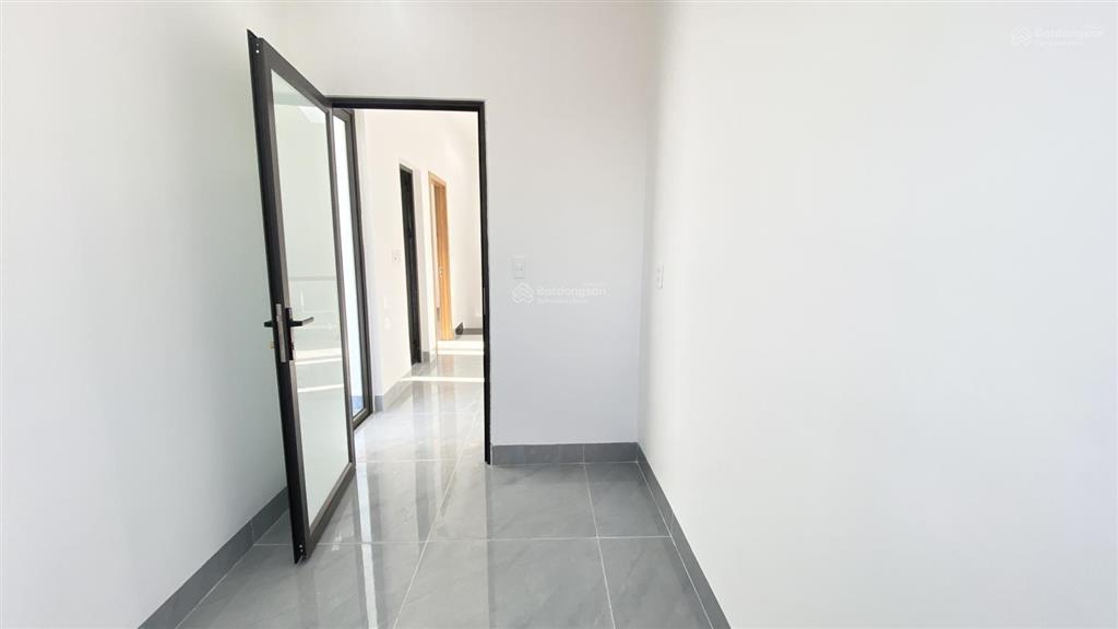 Chỉ hơn 3 tỷ xíu nhà 4 tầng 43m2 lô góc 2 mặt thoáng, ngõ thông oto đỗ cửa, hùng vương, hồng bàng