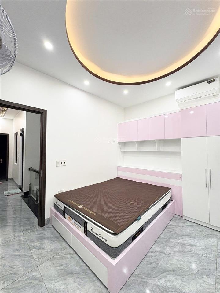 Chỉ hơn 3 tỷ xíu nhà 3 tầng 55m2 về thị trấn an dương chỉ 3 phút đi xe