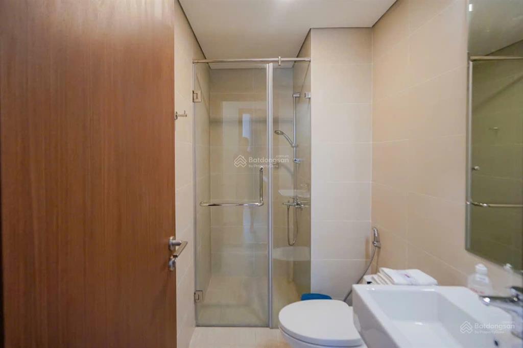 Trung tâm hạ cho thuê căn hộ chung cư tầng 5, view thành phố tòa s1 the shapphire hạ long.