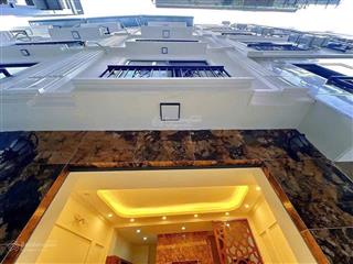 Bán nhà yên hoà 7 tầng thang máy sổ vuông 50m ra mp nhà mới đẹp giá 8.8 tỷ.