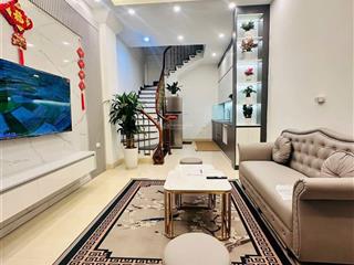 Bán nhà phạm văn đồng nhà mới full nội thất giá 7 tỷ 40m ra mp phạm văn đồng, công viên hoà bình.