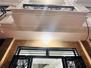 Bán nhà phạm văn đồng mới đẹp full nội thất gần ô tô gần công viên 30m 5 tầng giá 7 tỷ