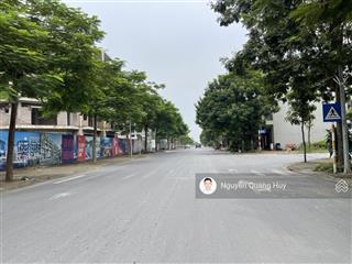 Bán gấp lô đất 90m2 khu tđc trâu quỳ, đối diện dãy shophouse, trục đường lớn, giá đầu tư.