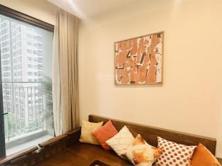 Bán căn hộ 63m2, 2n2vs, tầng đẹp, full nội thất vào ở ngay, view bể bơi thoáng mát.