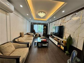 Bán căn nhà 6 tầng, mặt chính phố ngô xuân quảng, kinh doanh tốt, dt 73,2m2, pháp lý chuẩn.
