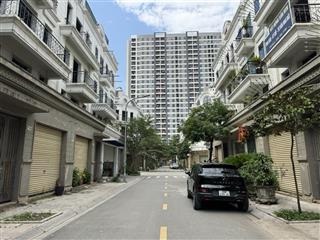Cần bán nhanh căn shophouse hải phát tại tt trâu quỳ, ngay gần hồ điều hòa, dt 87m2