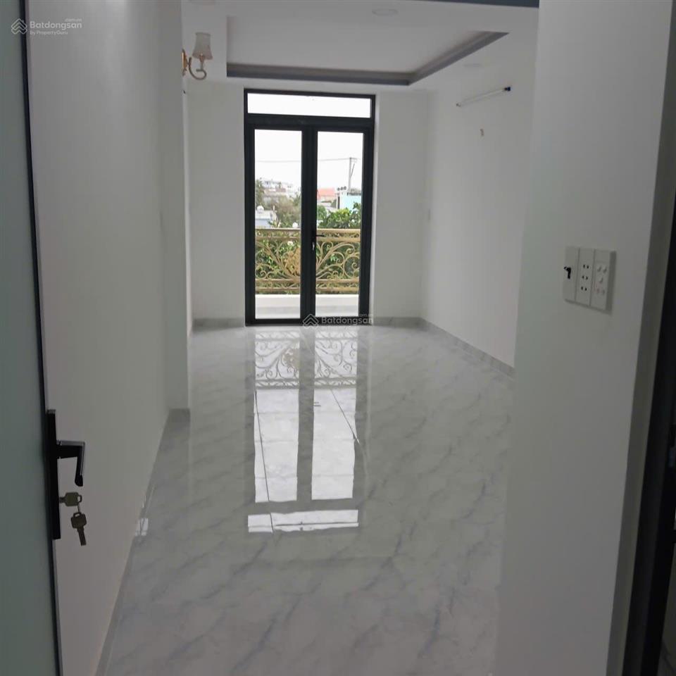 Nhà đẹp hẻm rộng 1 trệt 1 lửng 1 lầu, 4pn, hẻm thông, giá 5.98 tỷ, mai hắc đế chính chủ