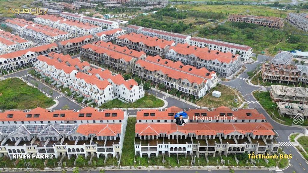 Bán nhà phố 7x19.5m, khu valencia  aqua city giá chỉ 6.8 tỷ bao thuế phí (pkd novaland)