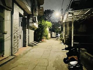 Bán gấp nr 3pn, 4wc, 33m2 tại đức giang, long biên, 7,5 tỷ