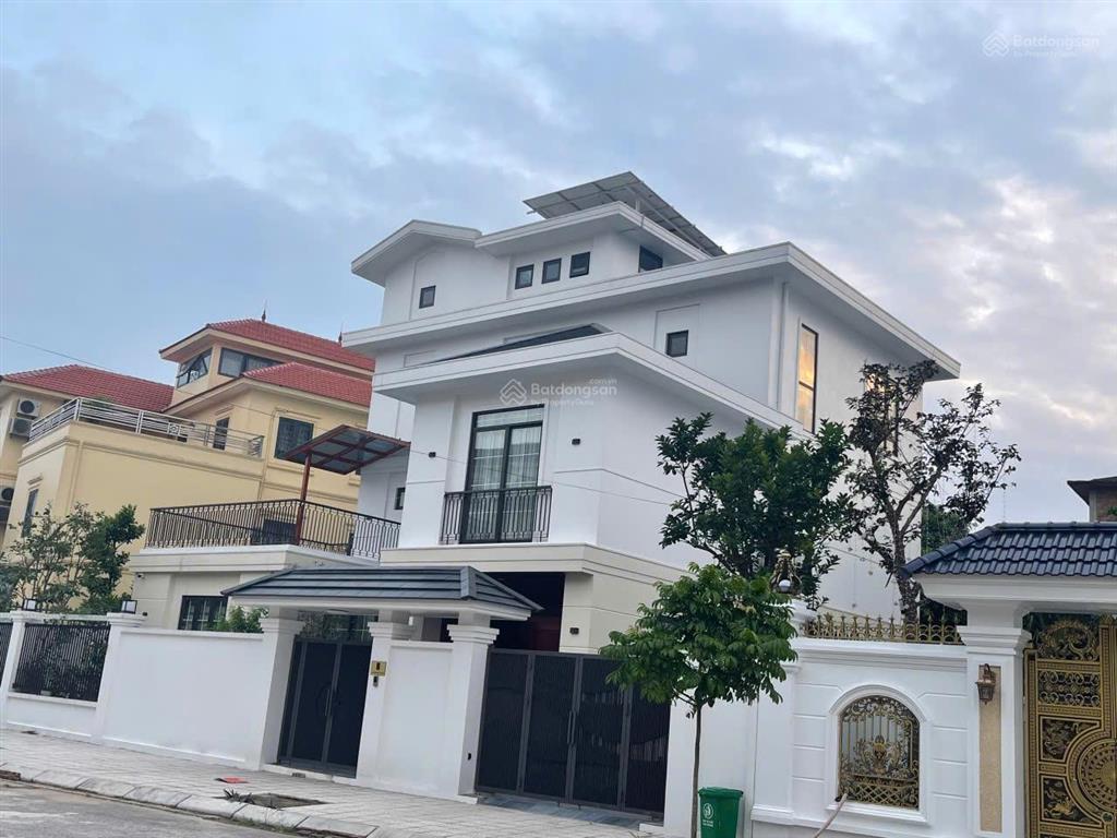 Em cần bán biệt thự đơn lập tt28 vị trí đối diện vista lago,hiếm có tại nam an khánh!  0968 621 ***