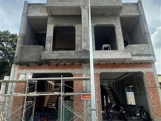 Nhà 2 lầu mới keng gần UBND Tân Hiệp - Tp Hồ Chí Minh