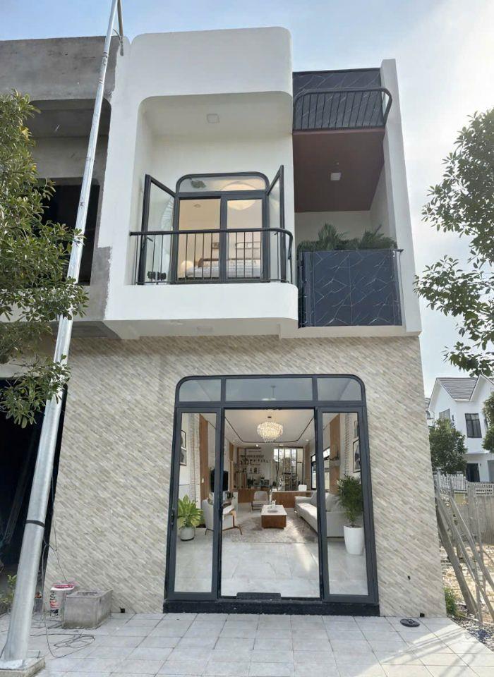 Bán nhà 2 tầng mới 100% - tặng nội thất 100tr