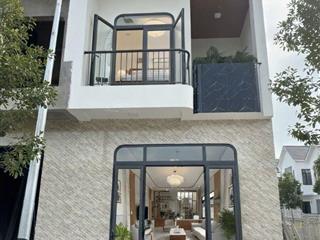 Bán nhà 2 tầng mới 100% - tặng nội thất