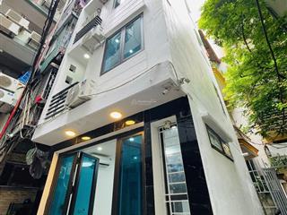 Lô góc! nguyễn khang, giáp thành thái, thoáng sáng, ở ngay, hàng xóm thân thiện! giá tốt.