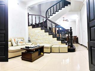 Chuyển công tác! gia đình bán nhà đê la thành, đi ngõ 84 ngọc khánh rất gần, nhà 49.4m2 4t 2 thoáng