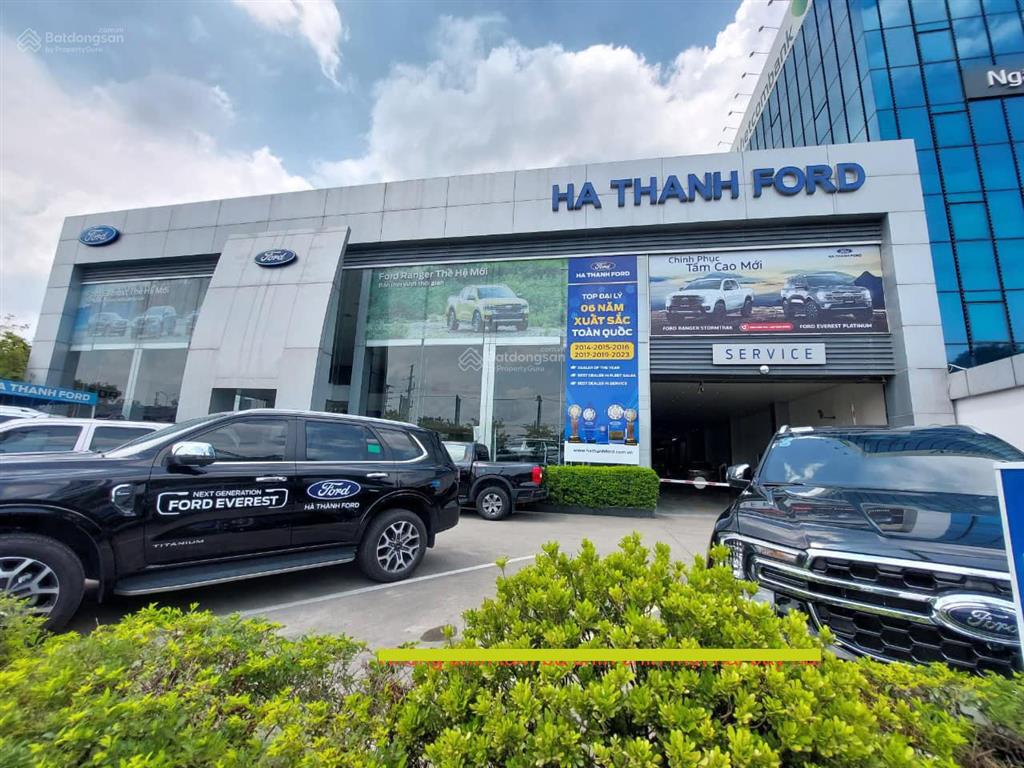 Bán toà nhà cụm cn lai xá dt đất 5000m2 xd 6 tầng, mt 63m, dòng tiền 20 tỷ/năm, giá chào cho có