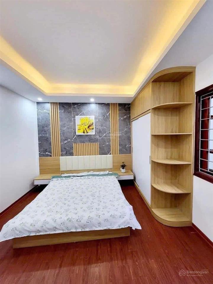 Bán nhà riêng tại mễ trì hạ, giá thỏa thuận, 34m2, 4pn, 4wc, pháp lý đầy đủ