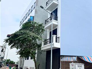 Nhà mới xây phân lô  ô tô tránh có vỉa hè, khu đô thị 6.9ha vân canh