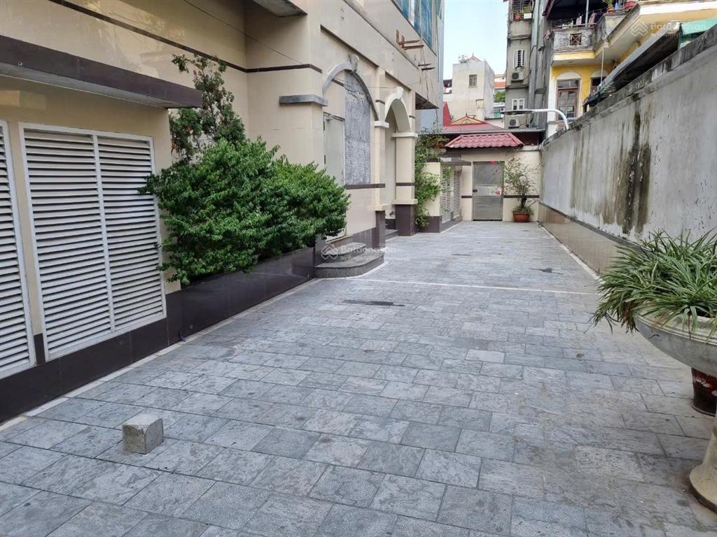 Nhà mặt phố kd sầm uất, dt 164m2 mt 6m, gần các trường đh fpt, svđ mỹ đình