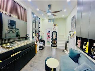 Sát mặt tiền vườn chuối, đẹp ở ngay 2tầng, 4.25tỷ