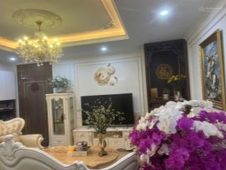 Chính chủ tôi cần bán gấp căn hộ chung cư cao cấp dt 135m2 sd 4 ngủ đầy đủ công năng giá 7.5tỷ