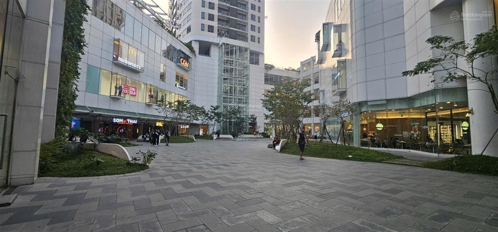 Căn hộ indochina plaza chung cư biểu tượng giữa trung tâm cầu giấy dt 145m2 3ngủ đầy đủ công năng.