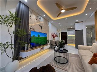 Chính chủ bán chung cư sky garden 3  3pn 2wc nội thất cao cấp, lầu cao view trực diện sông và q1