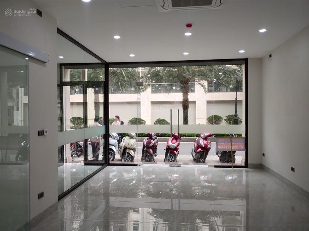 Cho thuê sàn vp mới 100% . dự án himlam vạn phúc , hà đông.dt 95m2*3tang.tm, đh âm trần. giá 40tr.