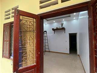 Chính chủ cho thuê nhà tại ngô thì nhậm, dt 100m2. xd 60m2*3 tầng. giá 10 tr/th.  0987 497 ***