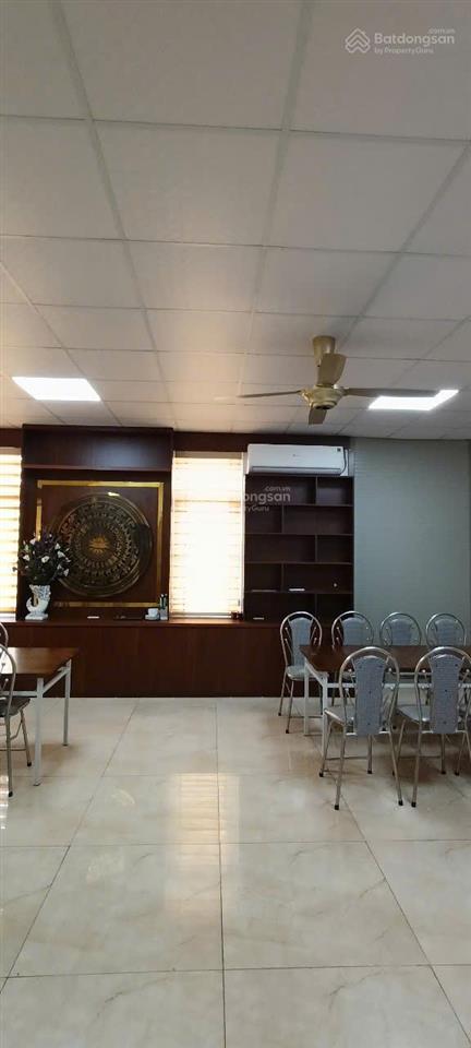 Cho thuê biệt thự mới 100% cạnh aeon mall, dương nội, hđ. dt 180m2*4 tầng . mt 10m. giá 40 tr