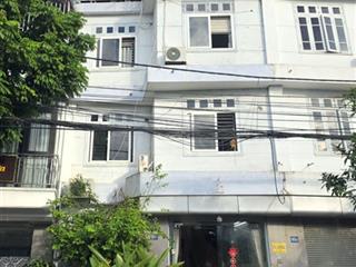Tôi cần bán nhà mặt phố 60c gia quất long biên hà nội,32,2m,4 tầng,kinh doanh,vỉa hè 5m,11,9 tỷ