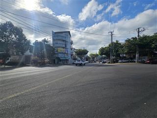 Đất phạm hồng thái gần góc 2mt với đinh tiên hoàng đường rộng 30m 5x20.9 giá 7.8 tỷ