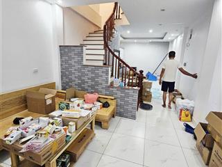 Nhà đẹp, 50m2 5 tầng, dân xây, phố ngô xuân quảng, trâu qùy, gia lâm, giá tốt