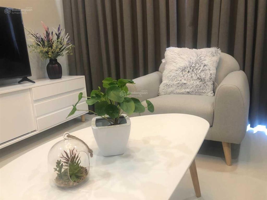 Tin thật 100%  bán gấp saigon royal  căn 83m2  2pn, 2wc, full đồ. giá chỉ 9.2tỷ.  0941 190 ***