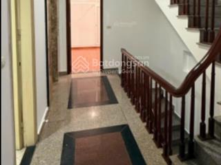 Cho thuê nhà liền kề phố vũ phạm hàm, cầu giấy. dt 90m2, 6 tầng, thang máy. gần phố. giá 50 tr/th